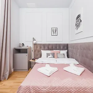 επισκεφθείτε το ξενοδοχείο